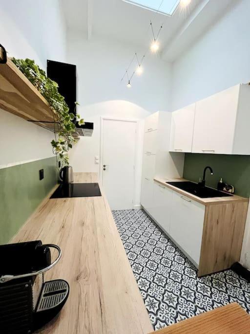 Apartament Le Petit Nid D'Aline, Hyper-Centre, Parking Prive Arras Zewnętrze zdjęcie